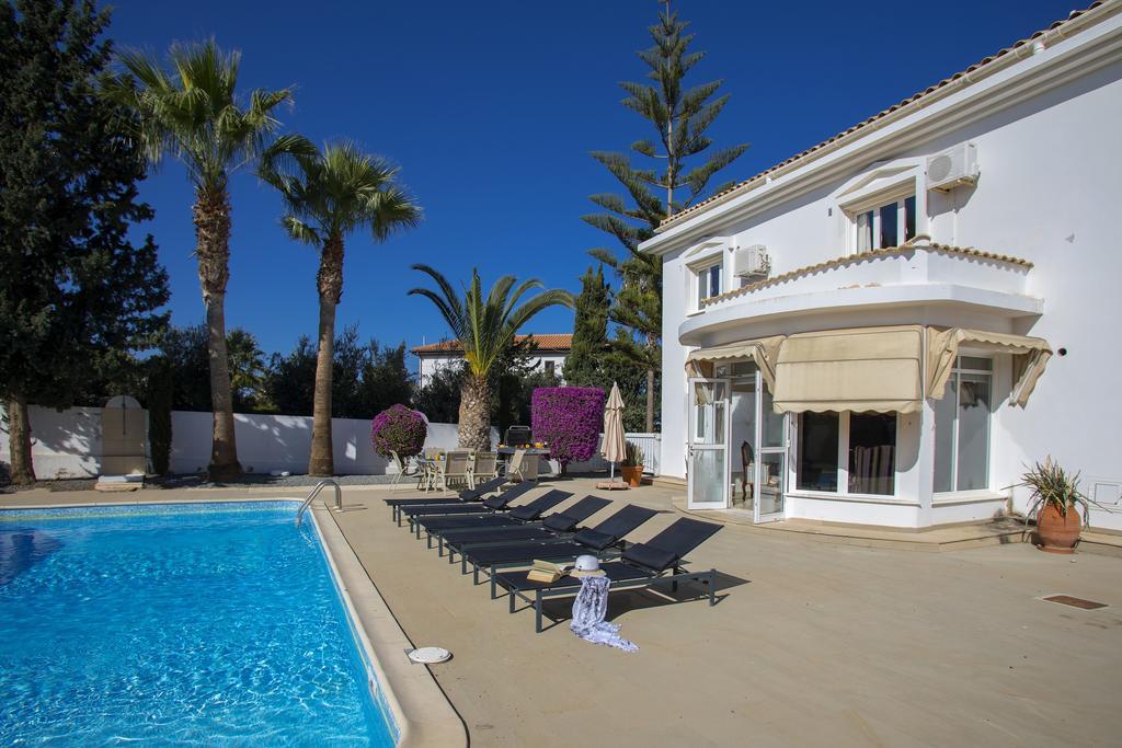 Villa Georgia Pernera Bagian luar foto