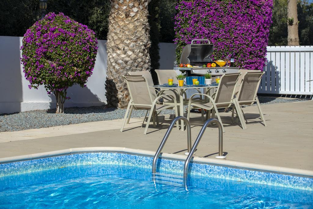 Villa Georgia Pernera Bagian luar foto