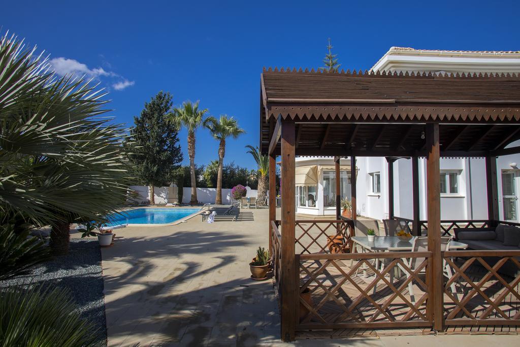 Villa Georgia Pernera Bagian luar foto