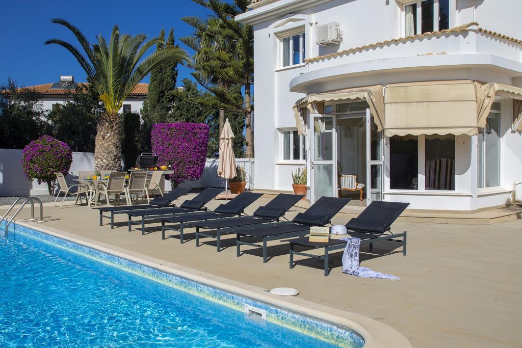 Villa Georgia Pernera Bagian luar foto