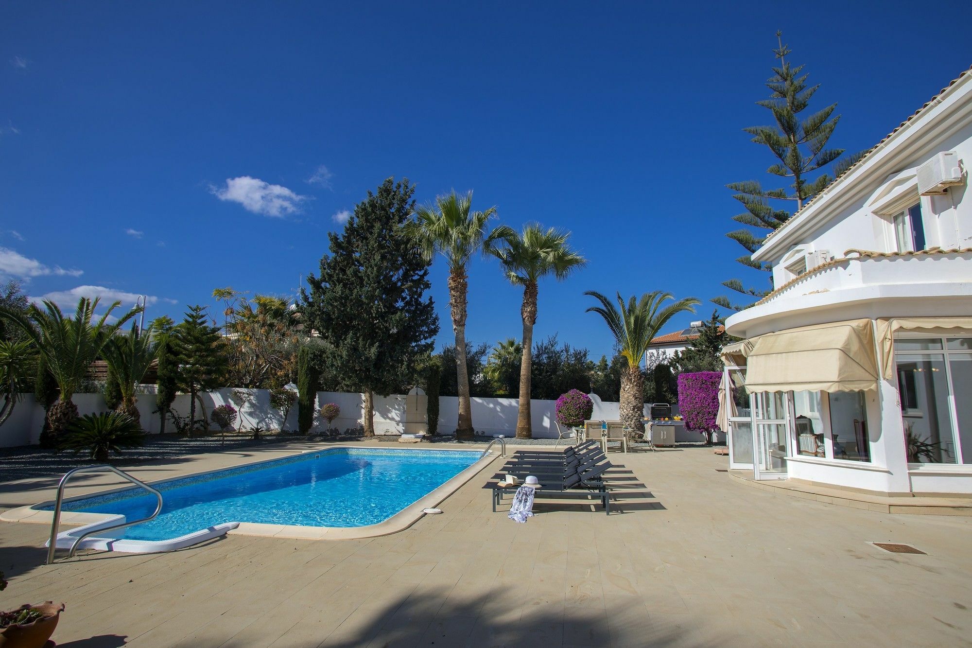 Villa Georgia Pernera Bagian luar foto